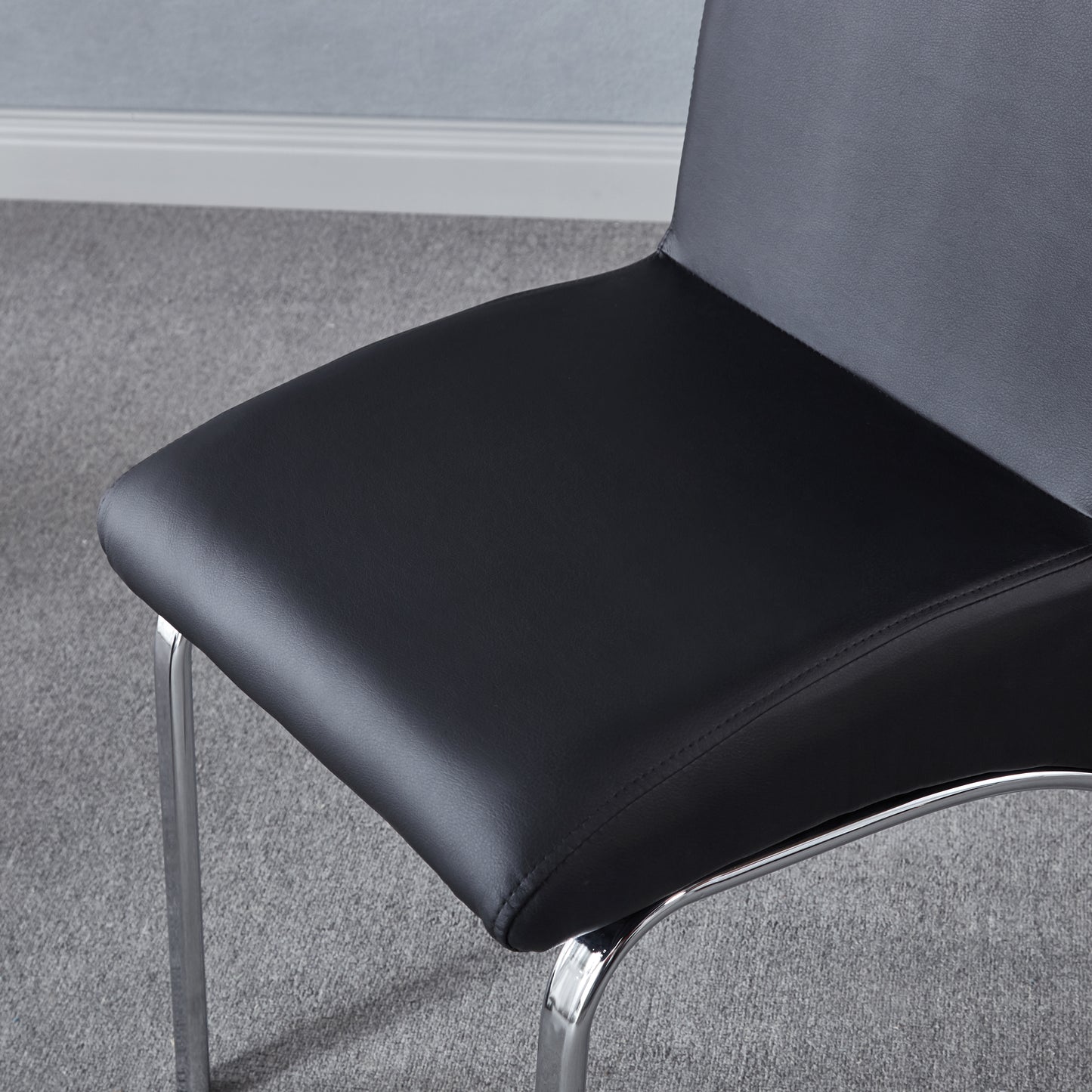 134 Set of 2 Leatherette Dining Chair