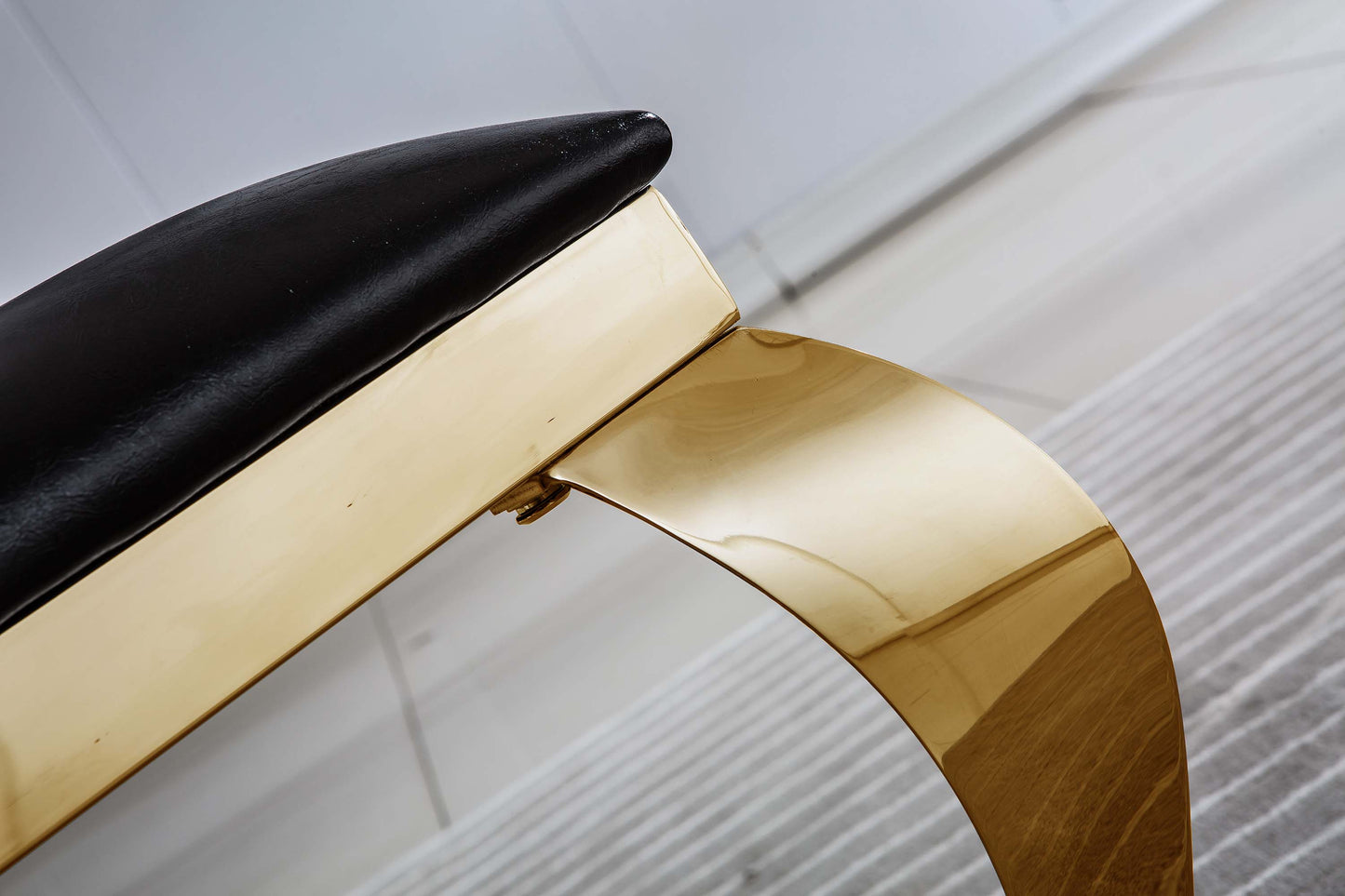 DCK68 Set of 2 Leatherette Dining Chair