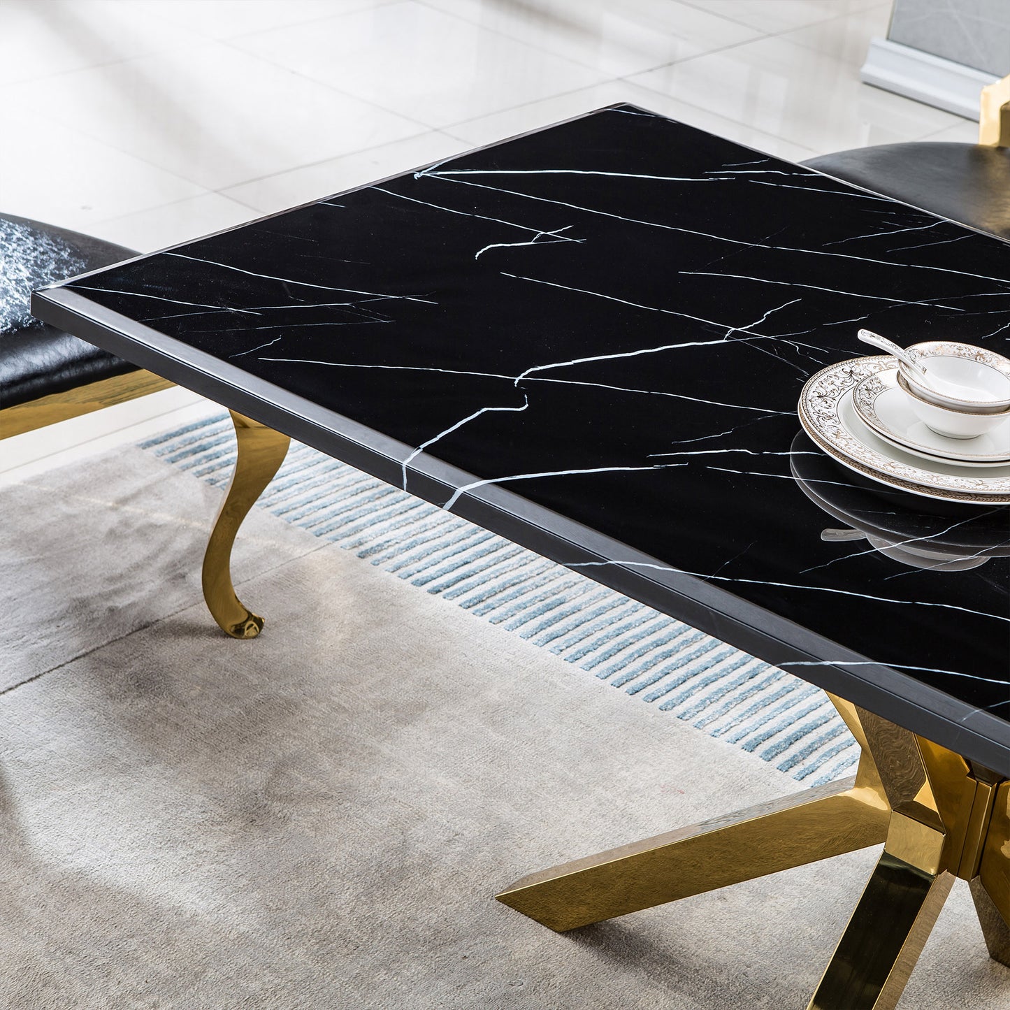 DT201 High-Quality Marble Top Dining Table with Gold/Silver Base